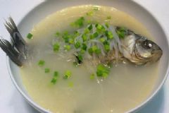 鯽魚怎么做湯好喝？鯽魚湯做法有哪些？[圖]