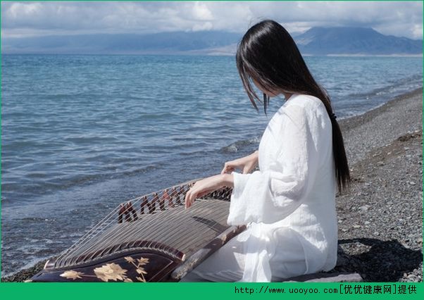 頭發(fā)干枯毛燥怎么辦？頭發(fā)干枯毛燥急救妙招(1)