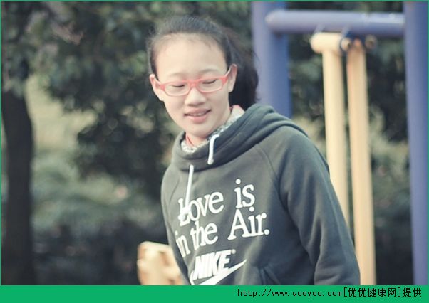 15歲塌鼻子可以捏高嗎？15歲塌鼻子怎么辦？(1)