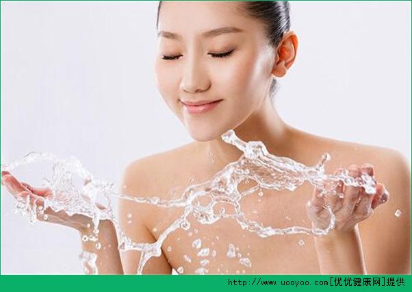 睡前怎么護(hù)膚？睡前怎么保養(yǎng)皮膚？(2)