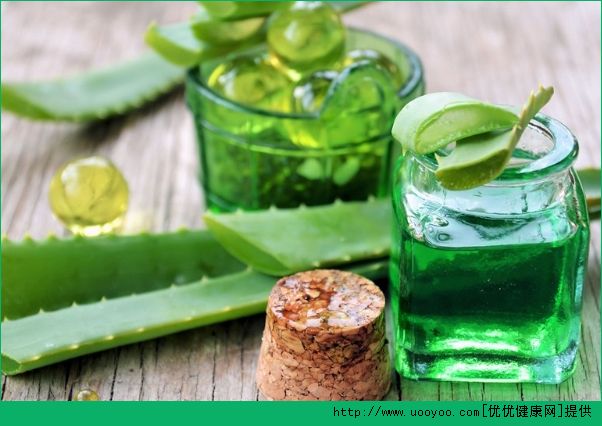 怎么用蘆薈洗頭發(fā)？蘆薈的護發(fā)功效與作用(1)