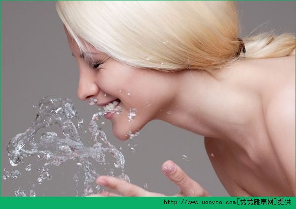 干性皮膚睡前怎么保養(yǎng)？干性皮膚睡前保養(yǎng)妙招(3)
