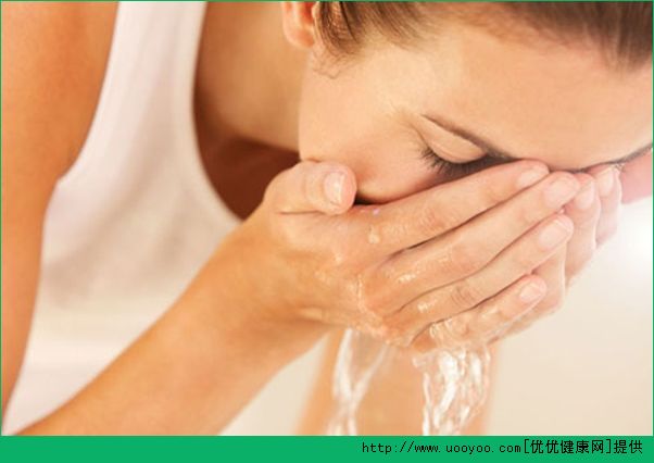 淘米水洗臉能補(bǔ)水嗎？淘米水洗臉保濕效果好嗎？(3)