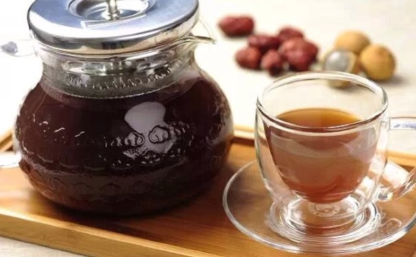 女人喝哪些養(yǎng)生茶好呢？女人補(bǔ)氣補(bǔ)血喝哪些養(yǎng)生茶？(1)