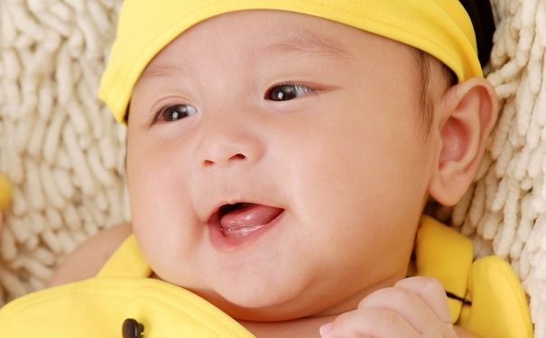 寶寶濕疹母乳擦臉嗎？寶寶濕疹可以用母乳抹？(1)