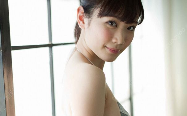 13歲女生乳房一大一小怎么回事？13歲女生乳房一大一小正常嗎？(3)