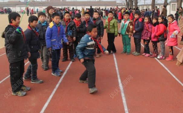 14歲冬天上課腳冰涼怎么回事？14歲冬天上課腳冷怎么辦？(1)