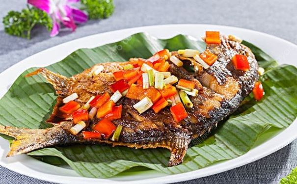 女子全麻手術拔魚刺 怎么才不會被魚刺卡?。?3)