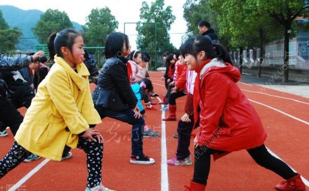 15歲冬天上課腳冰涼怎么回事？15歲手腳冰涼怎么緩解？(4)
