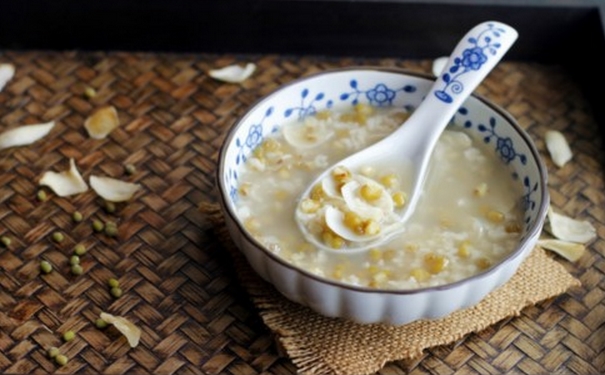 腎陰虛手心出汗吃什么好？腎陰虛食療吃什么食物？(1)