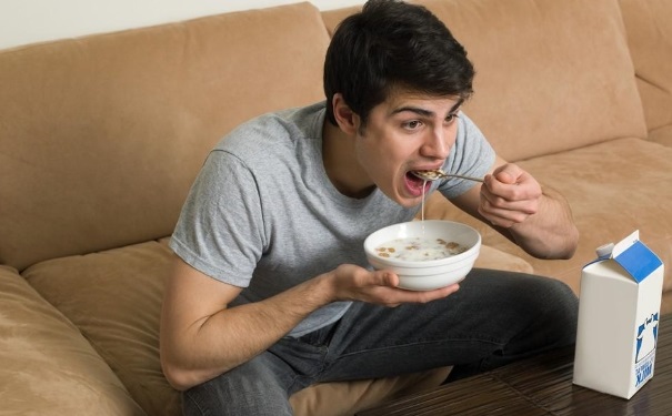 吃燙食燙到食道了怎么辦？食道被食物燙傷怎么恢復(fù)？(1)