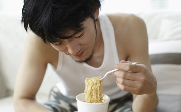 肝臟不好是什么原因?qū)е碌模磕男┥盍晳T會傷肝？(1)