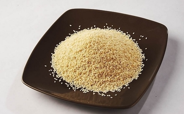 吃芝麻的養(yǎng)生作用有哪些？吃芝麻要注意什么事項(xiàng)？(1)