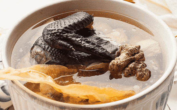 吃哪些藥膳可以益氣養(yǎng)血？日常補(bǔ)血的食物有哪些？(1)