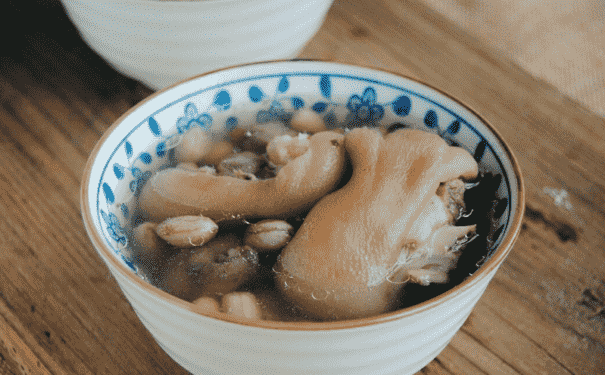花生豬腳湯的功效有哪些？花生豬腳湯怎么做？(1)