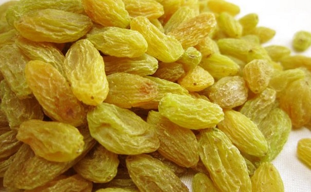 葡萄干的食療功效有哪些？吃葡萄干對(duì)健康的益處是什么？(1)