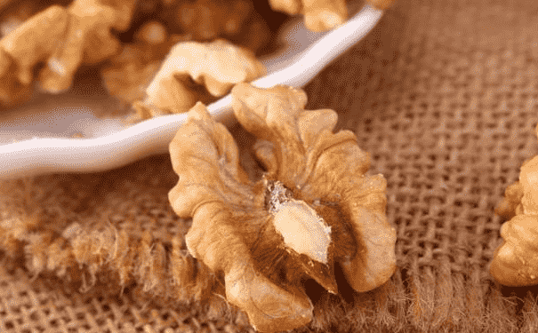 核桃仁的功效都有哪些？經(jīng)常吃核桃有哪些好處？(1)