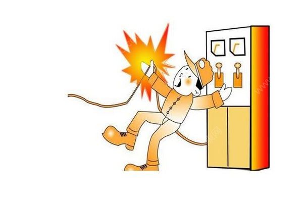 三姐弟小區(qū)水池邊玩耍身亡，疑似因觸電導(dǎo)致，觸電急救方法(4)