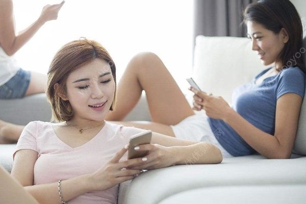 女子連打一個月手游，玩斷拇指肌腱手指不能動了(3)