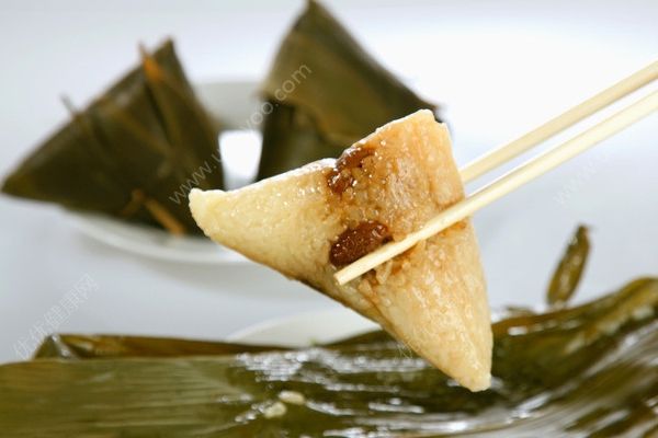 大爺坐公交時(shí)故意落下一袋粽子：謝謝各位車(chē)長(zhǎng)的照顧(3)