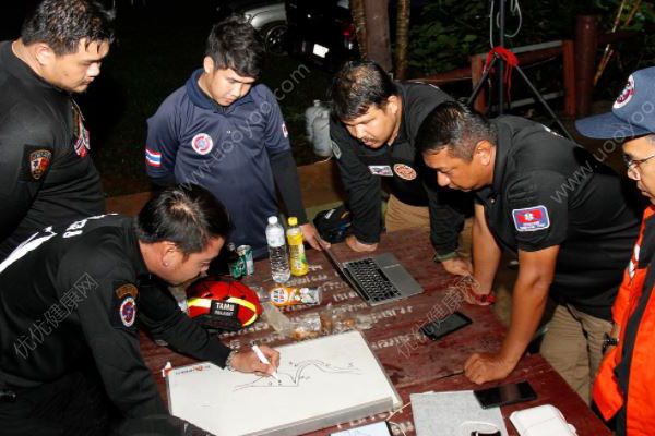 泰國足球隊(duì)失蹤，13人洞穴探險(xiǎn)已失蹤3天，洞穴探險(xiǎn)注意事項(xiàng)(3)