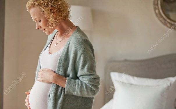 孕婦白帶多會(huì)影響寶寶嗎？孕婦白帶多影響胎兒發(fā)育嗎？(1)
