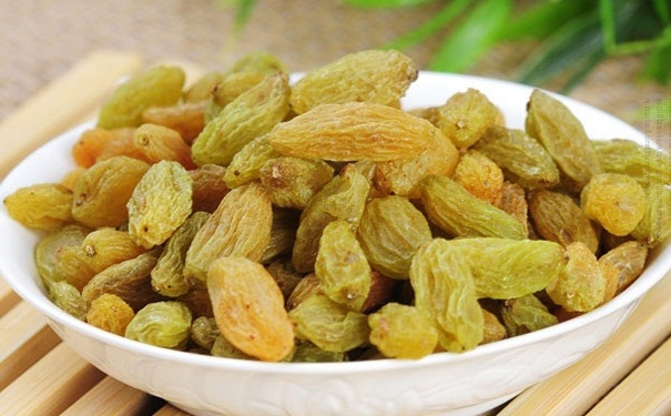 來月經(jīng)吃葡萄干好嗎？來月經(jīng)吃葡萄干的好處？(1)