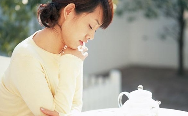 白帶發(fā)黃沒有異味是怎么回事？白帶發(fā)黃是怎么回事沒有異味？(1)