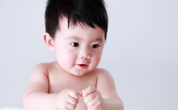 寶寶發(fā)燒怎么辦？寶寶發(fā)熱要怎么辦？(1)