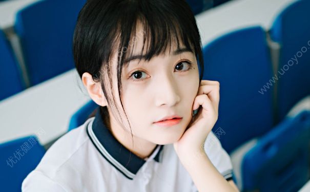 女孩多大有白帶？女孩多大來(lái)月經(jīng)初潮？(3)