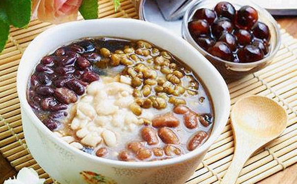 老年癡呆吃什么食物好？吃什么能預(yù)防老年癡呆？(1)