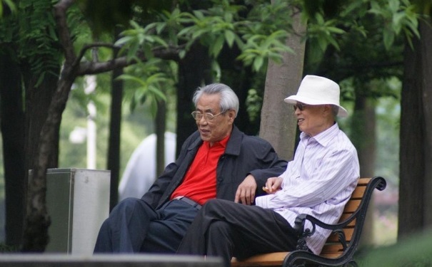 老年人頭暈怎么辦？老年人頭暈怎么治療？(1)