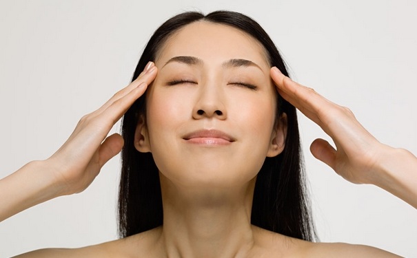 按摩頭皮能減少脫發(fā)嗎？如何按摩頭皮有助頭發(fā)健康？(1)