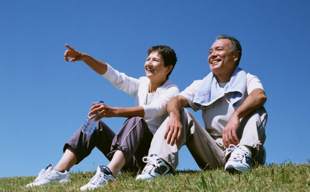 老年人便秘的原因是什么？老年人便秘該怎么治療？(1)