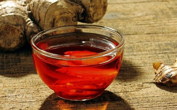 紅糖水對(duì)月經(jīng)有什么作用？經(jīng)期和紅糖水有什么好處？(1)