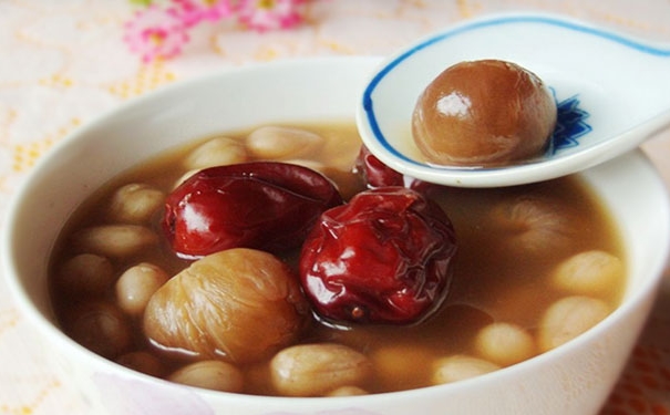 經(jīng)常失眠吃什么食物好？吃什么食物有助于睡眠？(1)