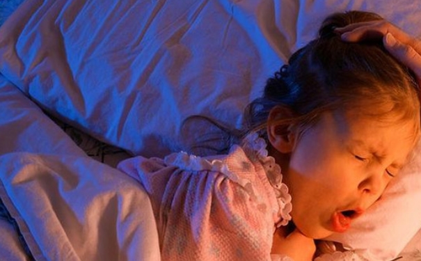 半夜咳嗽如何快速止咳？半夜咳嗽厲害如何快速緩解？(1)