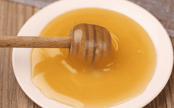 蜂蜜對(duì)人有什么好處？喝蜂蜜有什么禁忌事項(xiàng)？(1)