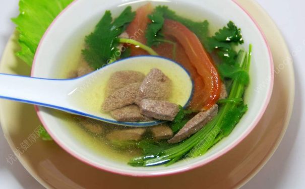 改掉哪些習(xí)慣可以擺脫黑眼圈？吃哪些食物可以去掉黑眼圈？(1)