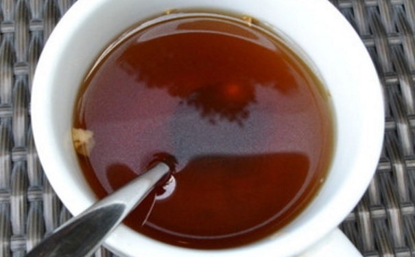 生姜水的養(yǎng)生功效有哪些？喝生姜水對(duì)健康有什么好處？(1)