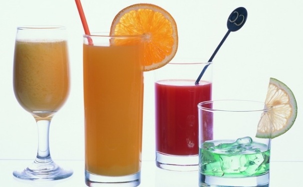 喝了過期的飲料會(huì)怎么樣？過期飲料喝了會(huì)怎樣？(1)