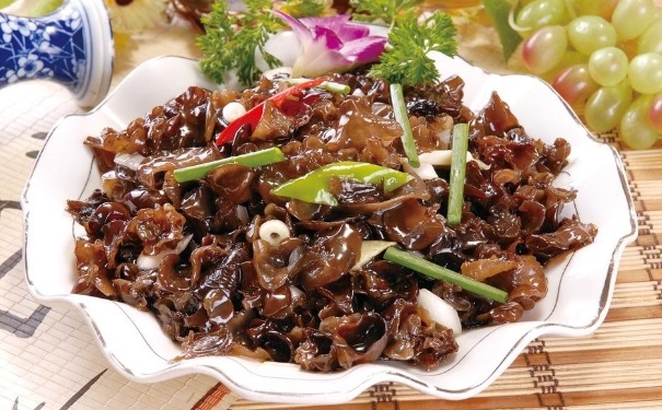 木耳不能和哪些食物一起吃？吃木耳的飲食禁忌有哪些？(1)
