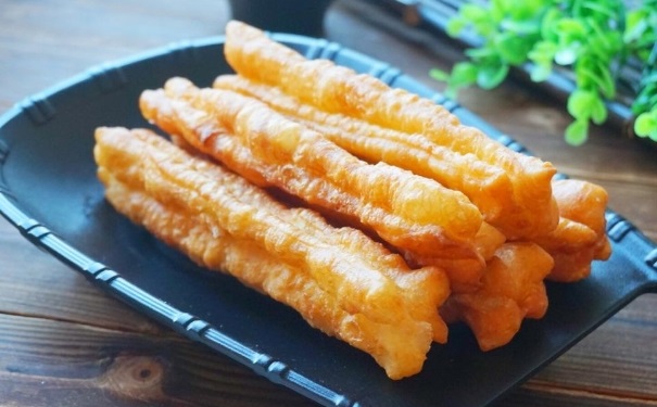 吃油條存在哪些危害？如何自制健康油條？(1)