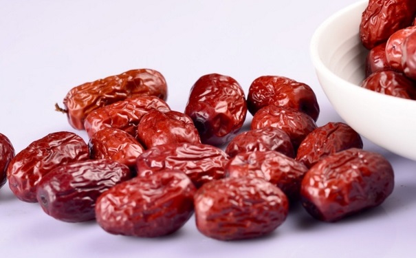 紅棗有哪些食用禁忌？紅棗搭配什么吃效果最好？(1)