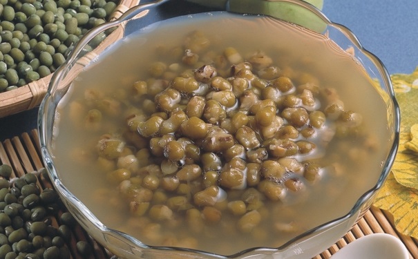 孕婦可能夠喝綠豆湯嗎？哪些人不宜喝綠豆湯？(1)