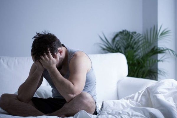 哪些食物能幫男人緩解失眠？男人經(jīng)常失眠怎么辦？(1)