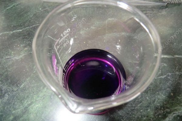 外陰瘙癢用什么消毒？高錳酸鉀溶液效果好(2)