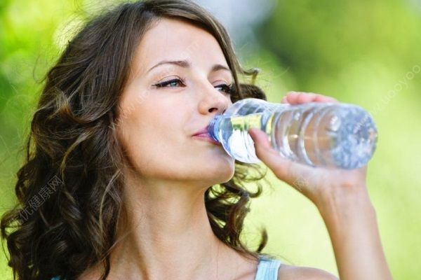 喝水是最簡單的養(yǎng)生法，正確喝水讓你遠離疾?。?3)
