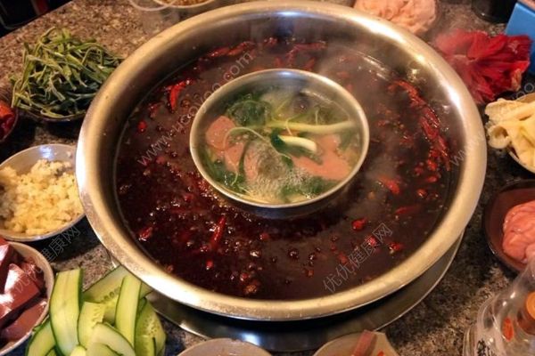 吃全球最辣冰淇淋先簽免責(zé)聲明  吃辣雖好但這類(lèi)人不能吃(3)