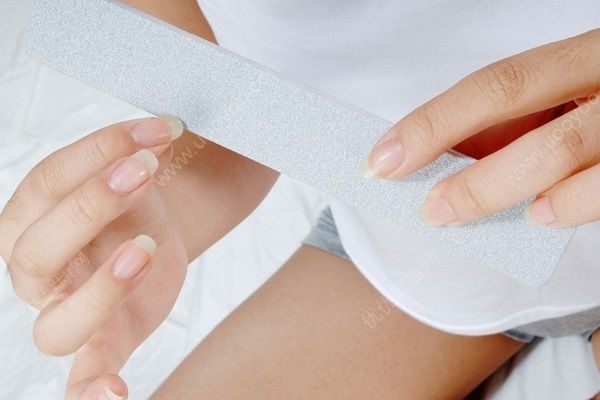 看指甲能判斷健康嗎？指甲沒有月牙是什么病？(2)